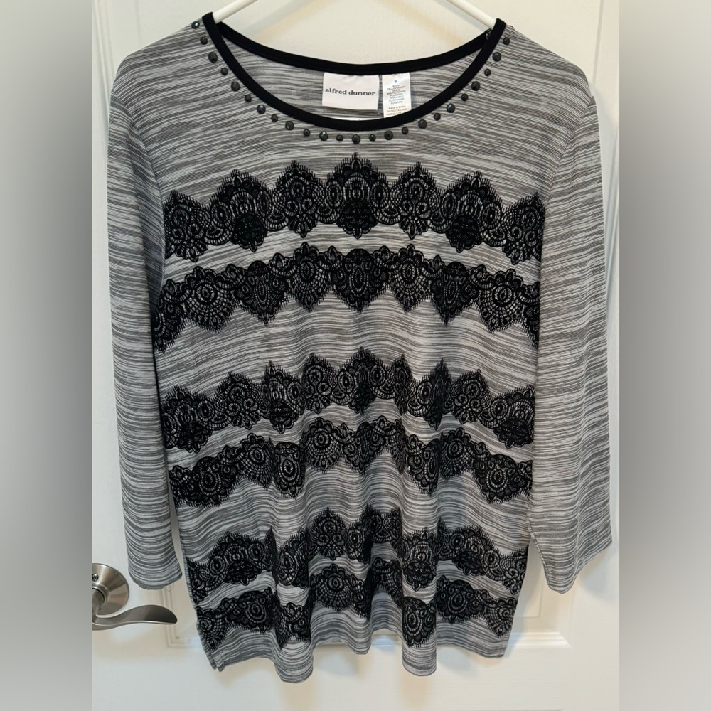 Alfred Dunner Women’s Top, Size M, black, grey &  white